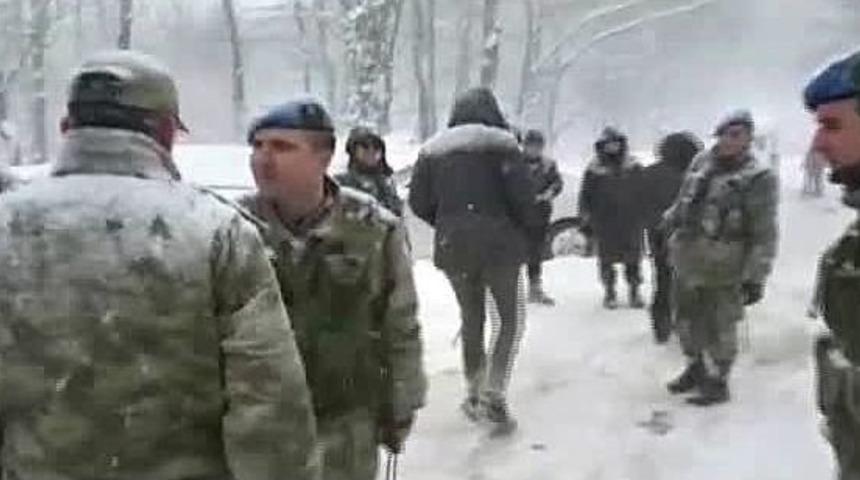 Jandarma’nın, Dizi Ekibini Kurtarması Kameralara Yansıdı