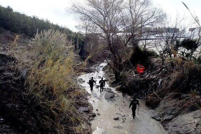 Selde Kaybolan 2 Kişiyi Arama &Ccedil;alışmaları S&uuml;r&uuml;yor 2