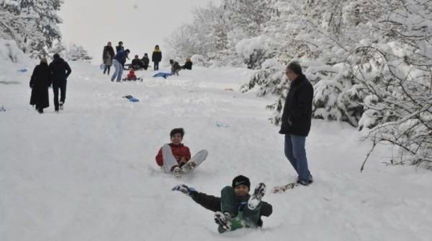 &Ccedil;ocuklar Kar Tatilinin Keyfini &Ccedil;ıkardı