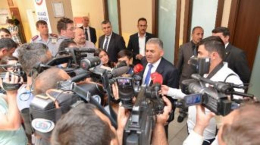 Başkan B&uuml;y&uuml;kkılı&ccedil;, "haber Alma &Ouml;zg&uuml;rl&uuml;ğ&uuml; İle Kıtalar Arası Mesafeler Saniyelere D&ouml;n&uuml;şm&uuml;şt&uuml;r"