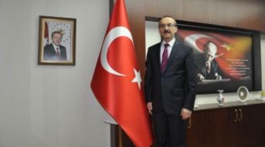 Vali Yavuz&rsquo;dan &Ccedil;ifte Mesaj