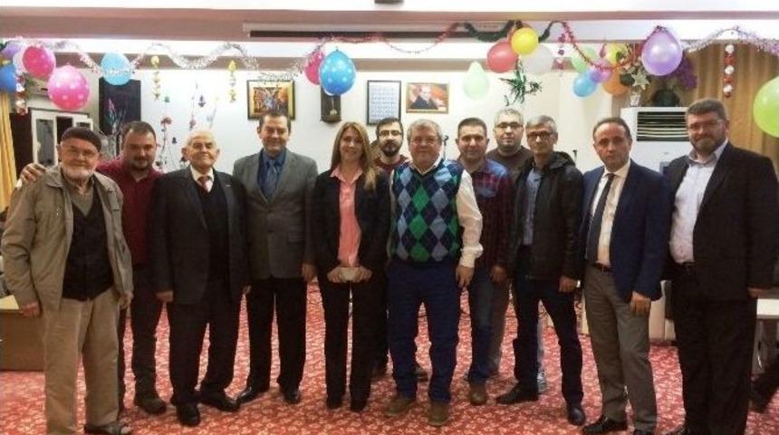 Edirneli M&uuml;zisyenlerden Huzur Evi Sakinlerine &Ouml;zel Gece