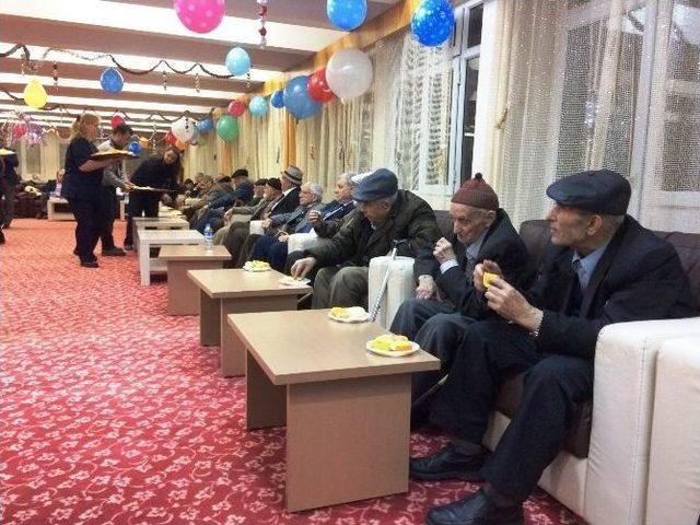 Edirneli Müzisyenlerden Huzur Evi Sakinlerine Özel Gece