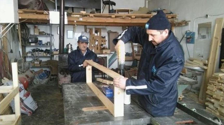 Seyitgazi Belediyesi&rsquo;nden Okullara Destek