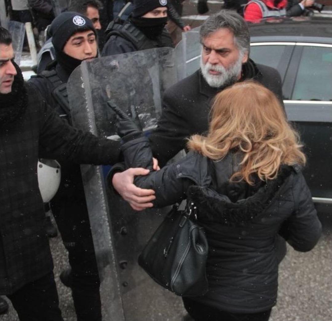 Meclis &Ouml;n&uuml;nde &rsquo;anayasa&rsquo; Arbedesi