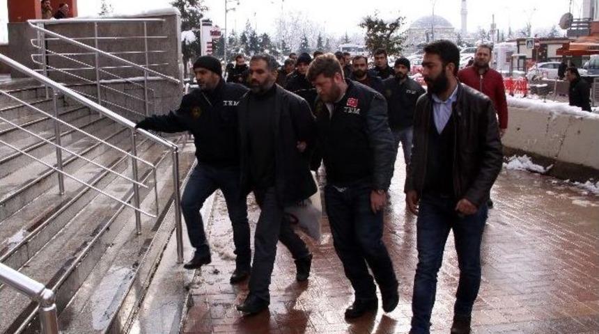 Kocaeli Emniyeti’ne Saldırı Hazırlığı Yaptığı İddia Edilen 6 Şüpheli Adliyede