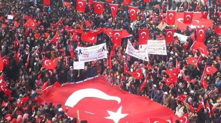 Malazgirt&rsquo;te Ter&ouml;re Lanet Mitingi