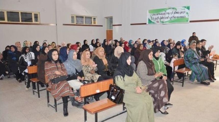 T&uuml;rk&ccedil;e &Ouml;ğrenen 90 Afganlı &Ouml;ğrenciye Sertifika Verildi