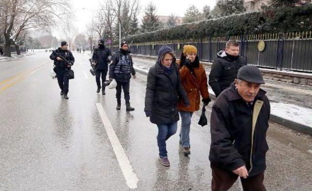 Meclis Çevresinde 'anayasa Değişikliği' Önlemleri (3)