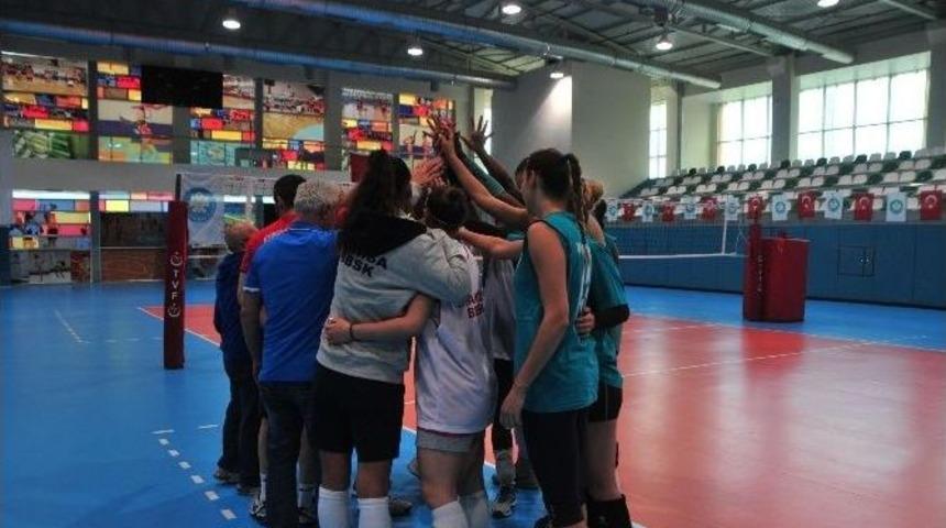 Sultanlar, Hazırlıklarını S&uuml;rd&uuml;r&uuml;yor