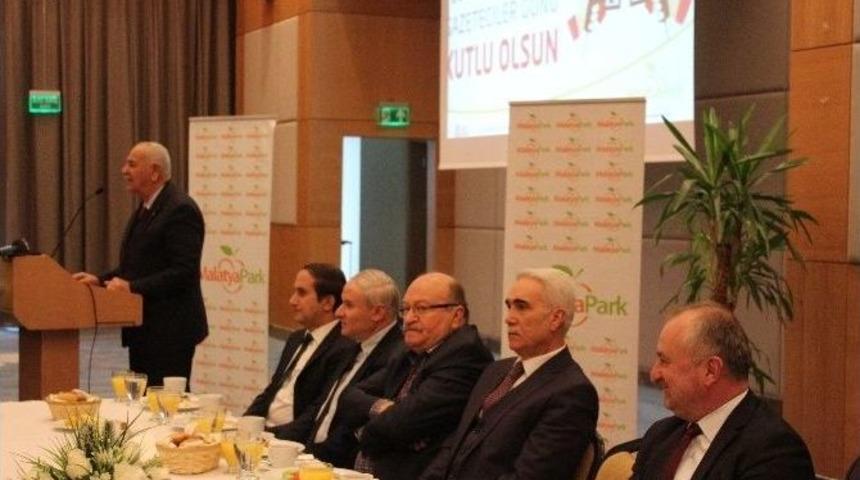 Malatya Park Avm 10 Ocak &Ccedil;alışan Gazeteciler G&uuml;n&uuml;n&uuml; Kutladı