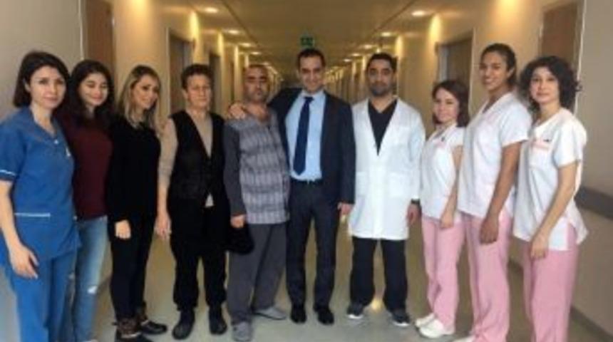 Kafa Tabanındaki 2.5 Cm&rsquo;lik Beyin T&uuml;m&ouml;r&uuml; Alındı