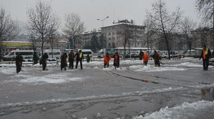 Fatsa Belediyesi Karla M&uuml;cadele &Ccedil;alışmaları