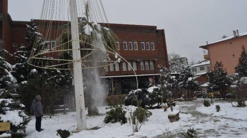 Bayırk&ouml;y&rsquo;de Kar Temizliği