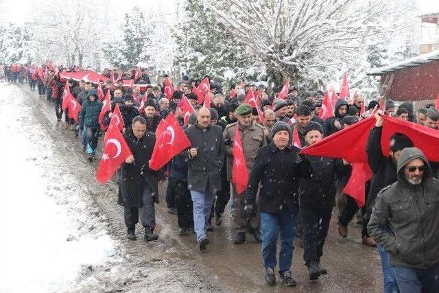 Akyazı’da Şehitleri Anma Yürüyüşü Gerçekleşti