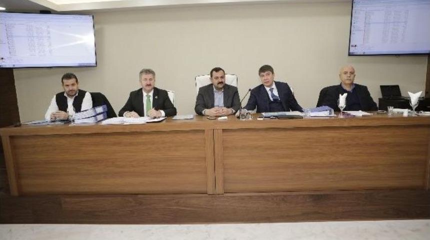 Ak Parti Ve Mhp Grupları Yeni Odalarında Toplandı