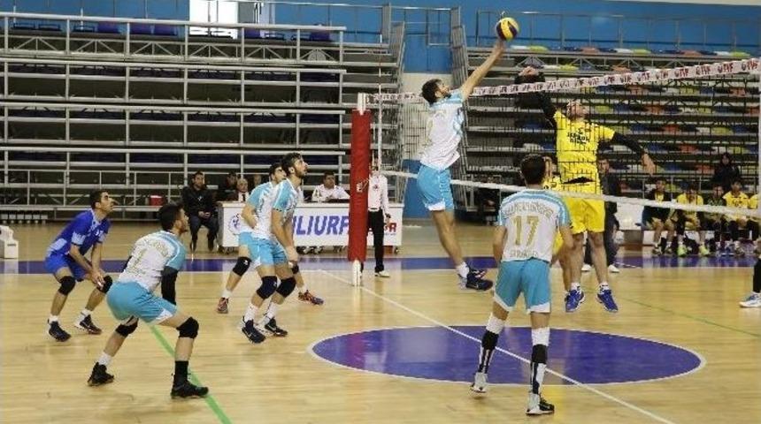 Haliliye Voleybol Takımı Ceylanpınar&rsquo;a Ge&ccedil;it Vermedi
