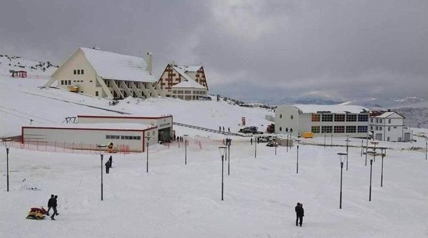 Yıldız Dağı&rsquo;nda Kar Kalınlığı 95 Santime Ulaştı
