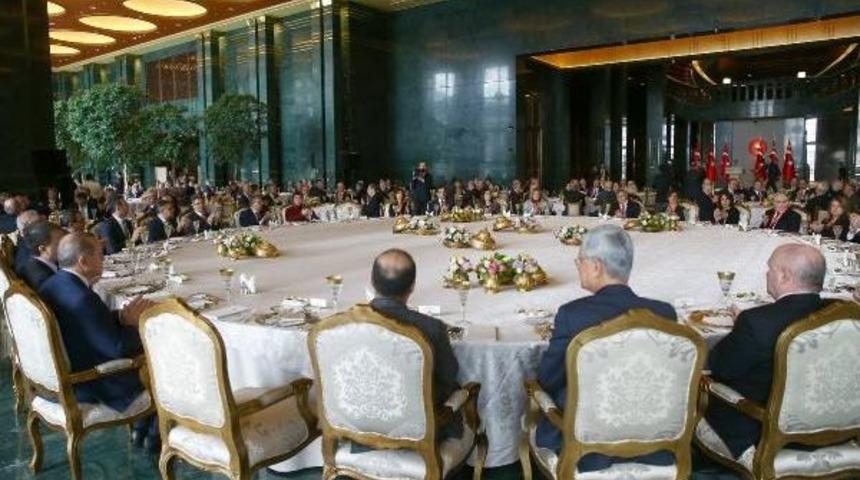 Cumhurbaşkanı Erdoğan: Avrupa Değerlerinin Bu Derece Ayaklar Altına Alınmasını Kabullenemiyoruz