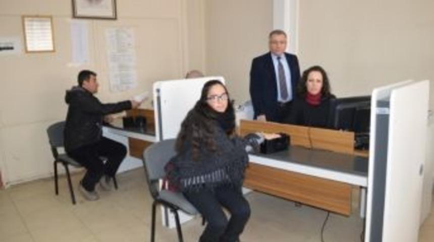 Yeni Kimlik Başvuruları S&uuml;r&uuml;yor