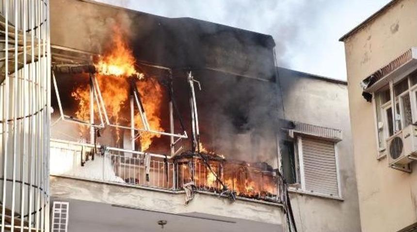 Antalya'da Korkutan Yangın