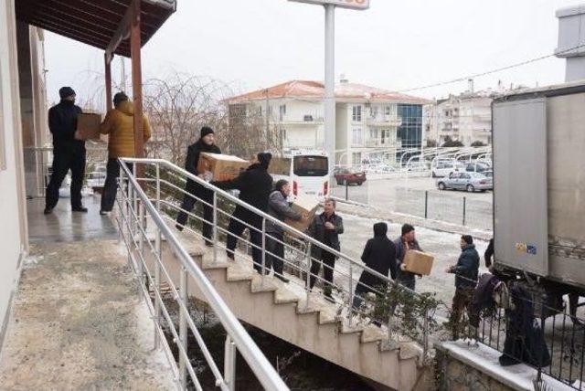 Ayvalık'tan Halepliler'e Yardım