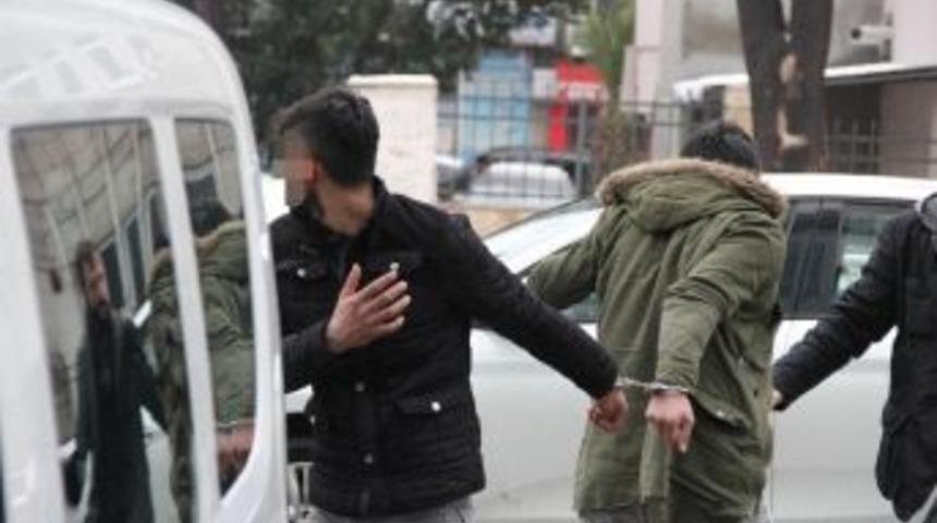 Yaralama Su&ccedil;undan 5&rsquo;er Yıl Ceza Alan 2 Kişi Tutuklandı