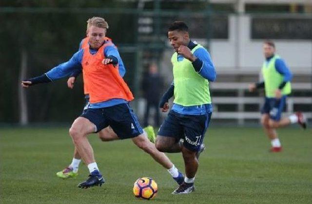 Fenerbah&ccedil;e G&uuml;n&uuml; Tek Antrenmanla Tamamladı 2