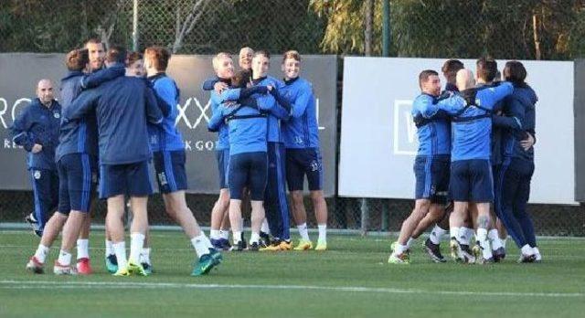 Fenerbah&ccedil;e G&uuml;n&uuml; Tek Antrenmanla Tamamladı 3