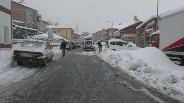 Hamile Kadına Paletli Ambulansla 4 Saatte Ulaşıldı