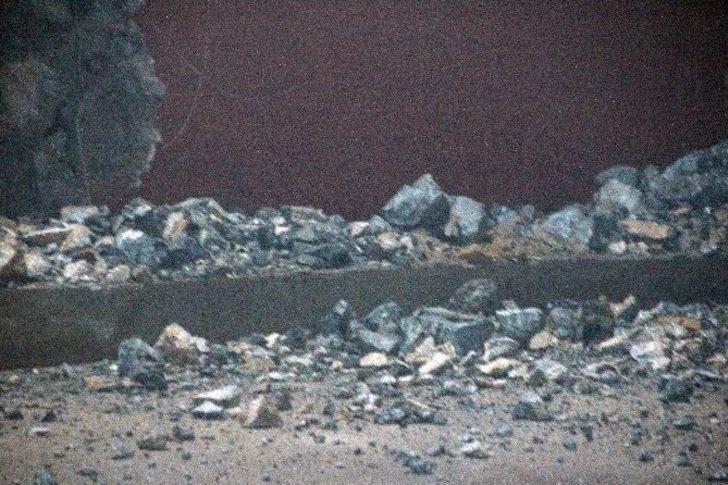 Aşırı Yağmurdan Okul Bahçe Duvarında Kayma Meydana Geldi G2