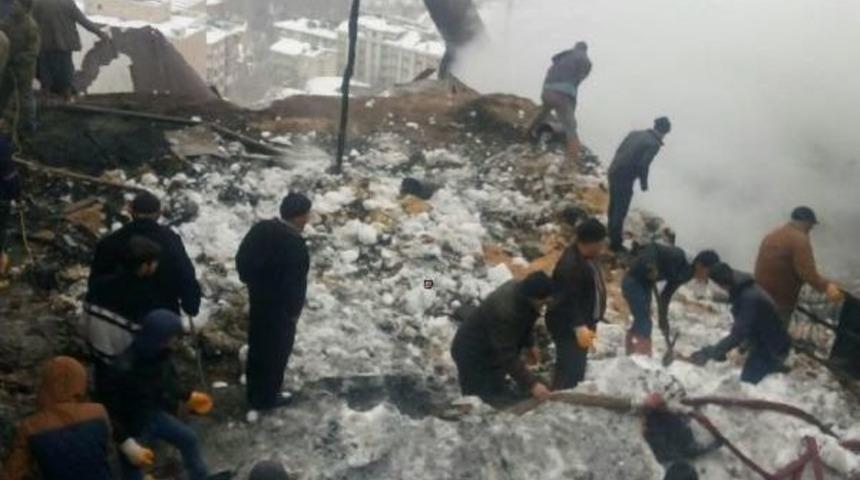 Ermenek'te Ev Yandı; Baba Ve Kurtarmak Istediği 2 Kızı &Ouml;ld&uuml;