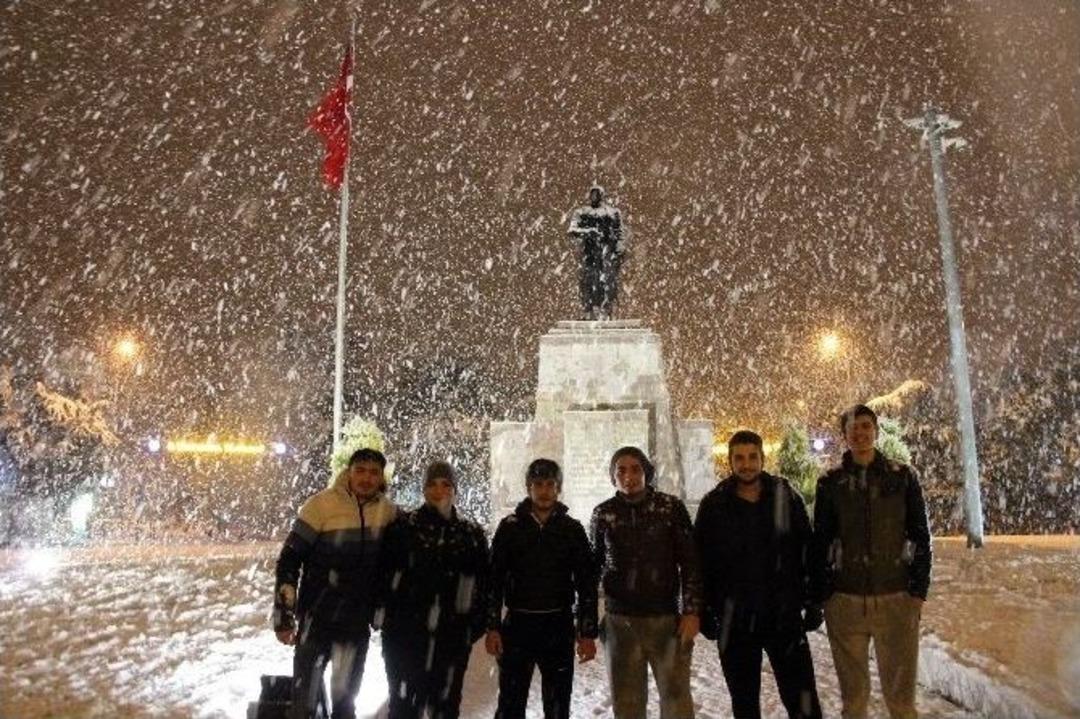 Muğla&rsquo;da Kar Yağışı