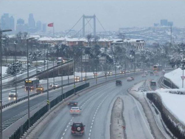 İstanbul'da Yollar Boş