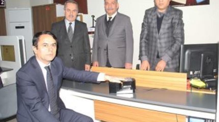 Vali Aktaş Yeni Kimlik Kartı İ&ccedil;in Başvuruda Bulundu