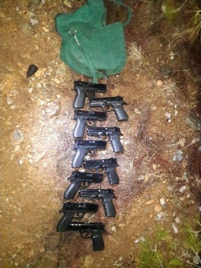 Ormanlık Alanda Ruhsatsız Tabanca Ve T&uuml;fek Ele Ge&ccedil;irildi 1