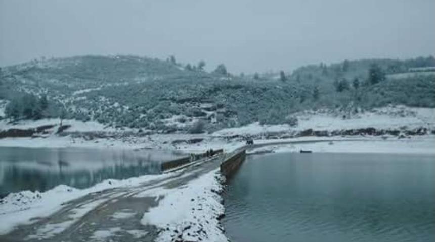 Baraj Suları K&ouml;pr&uuml;y&uuml; Yuttu