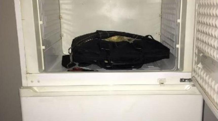 Buzdolabından Uyuşturucu &Ccedil;ıktı