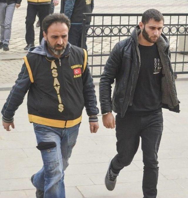 Manisa&rsquo;daki &rsquo;hırsızlık Şebekesi&rsquo; Tutuklandı 2