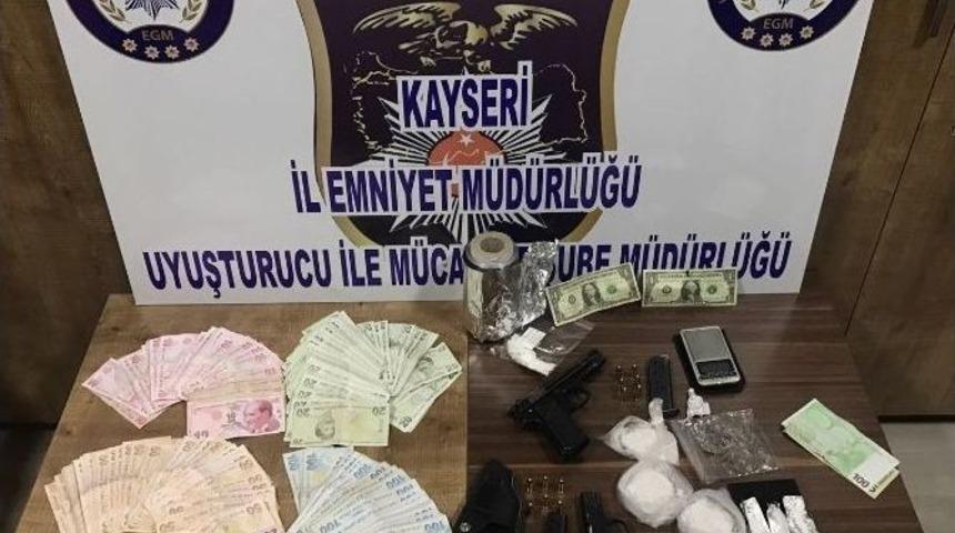 Kebap D&uuml;kkanına Uyuşturucu Operasyonu: 3 G&ouml;zaltı