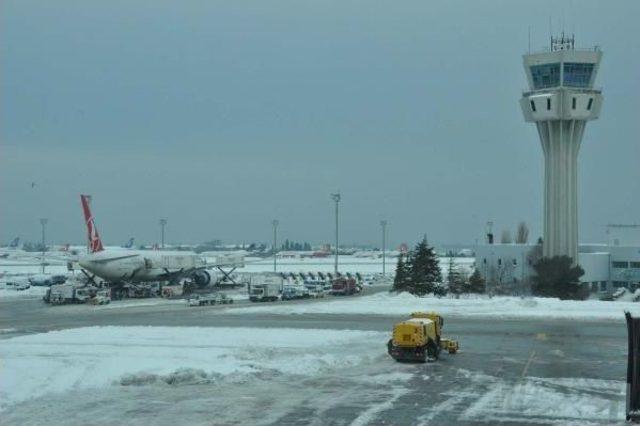 Atatürk Havalimanı nda Hayat Normale Dönüyor 3