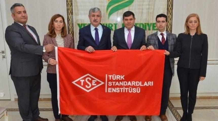 Yeşilyurt Belediyesine Tes Ts Iso 10002 M&uuml;şteri Memnuniyet Belgesi
