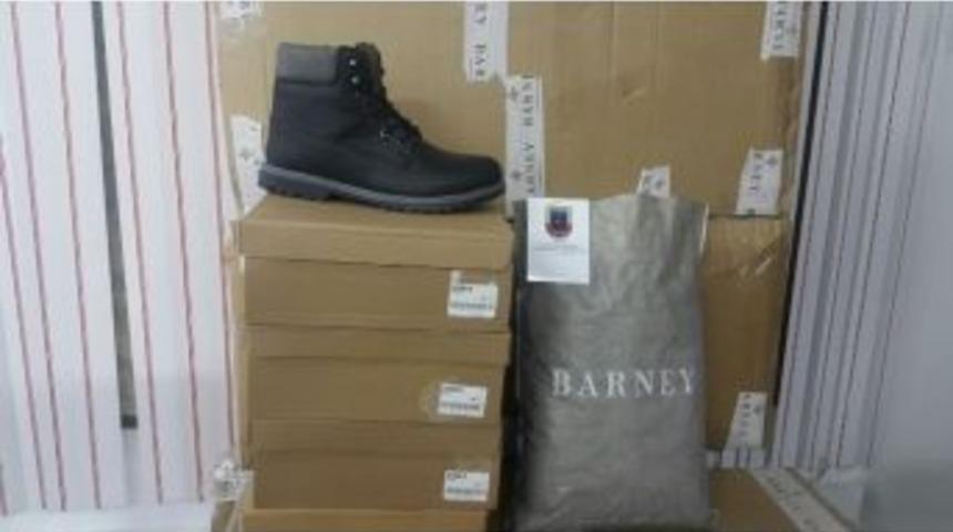 Jandarmadan &Ouml;ğrencilere Ayakkabı Ve Giyim Desteği