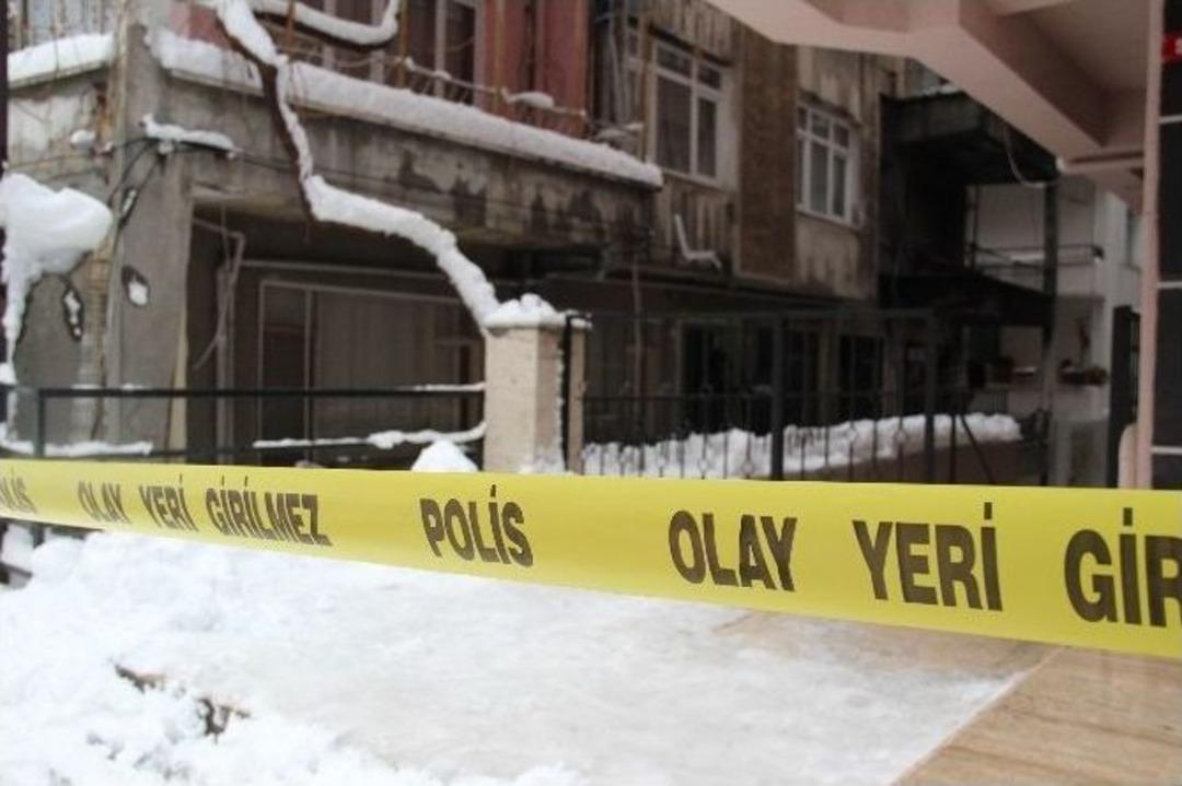 Bah&ccedil;elievler&rsquo;de K&ouml;m&uuml;r Sobası Can Aldı