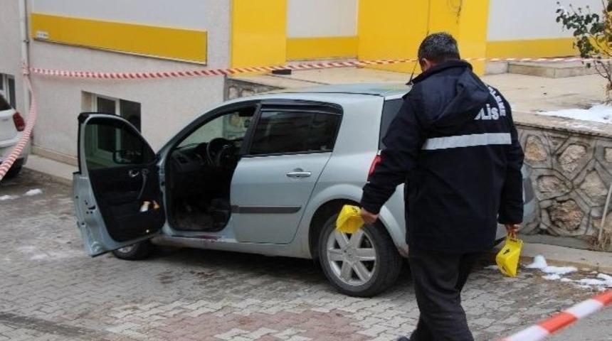 Amasya&rsquo;da Eski Ak Partili Belediye Meclis &Uuml;yesine Aracında İnfaz