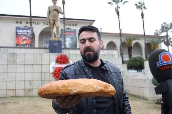 Mersin’de Gazeteciler Günü’nde Kelepçeli, Ekmekli Protesto G1