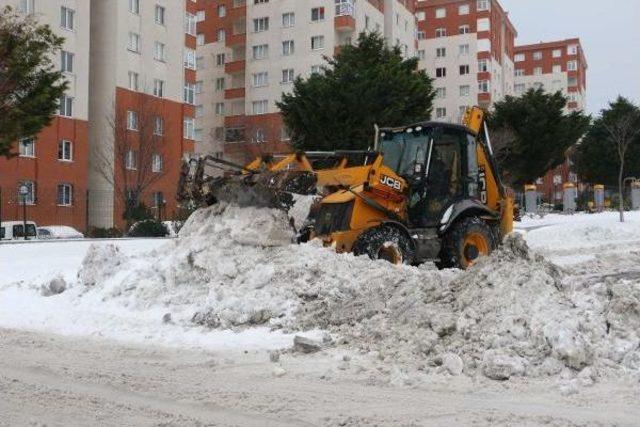 İstanbul Buz Tuttu