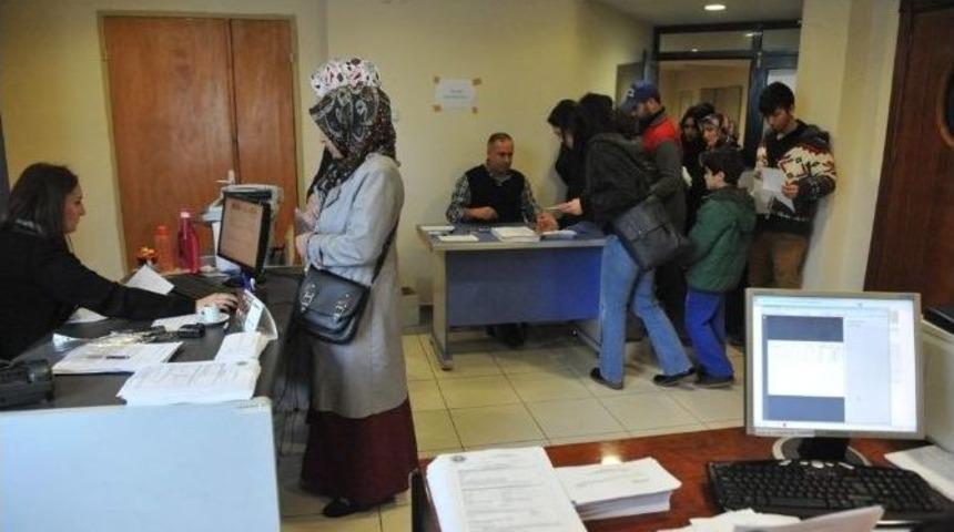 Buca Belediyesi&rsquo;nden Bin 500 &Ouml;ğrenciye Burs