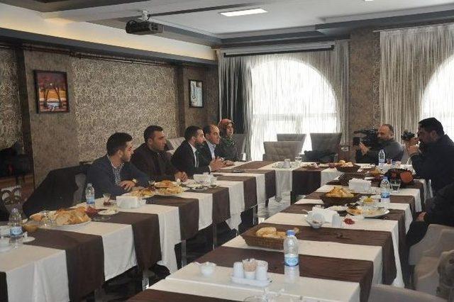 Ak Parti Kars İl Başkanı Çalkın, 10 Ocak Gazeteciler Günü’nde Gazetecilerle Biraya Geldi 1