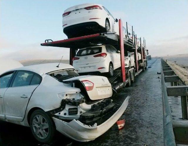 Kazaya Giden Ambulans Zincirleme Kazaya Karıştı